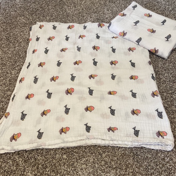 Jellycat Other - Set of 2 Muslin baby swaddles